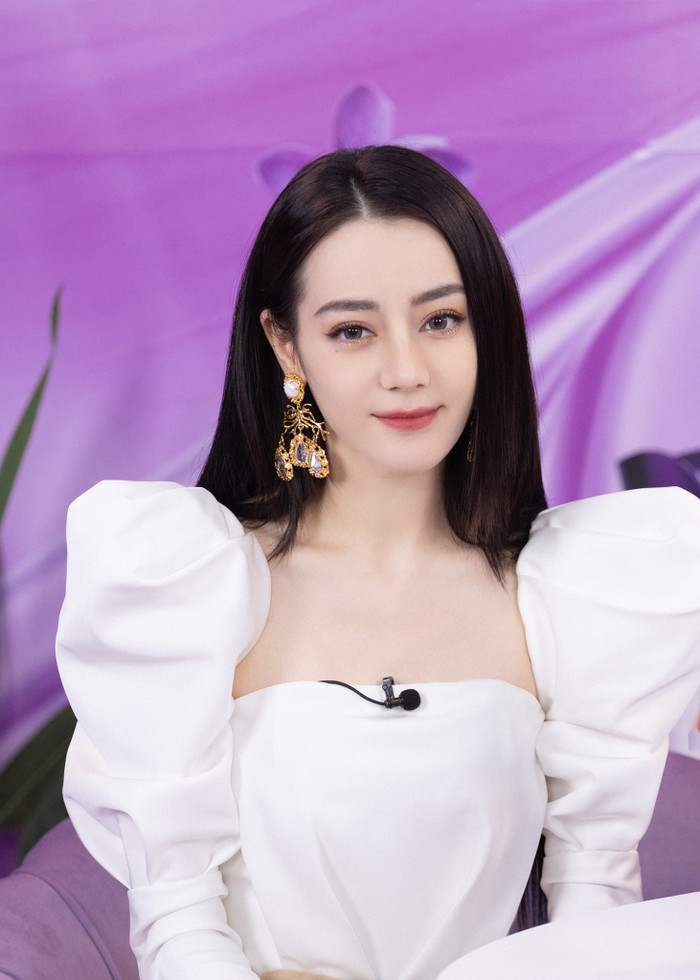 Cùng nhận được giải thưởng tại LHP Trung - Mỹ 2021, Nhiệt Ba được chúc mừng, Na Trát bị mỉa mai Ảnh 15