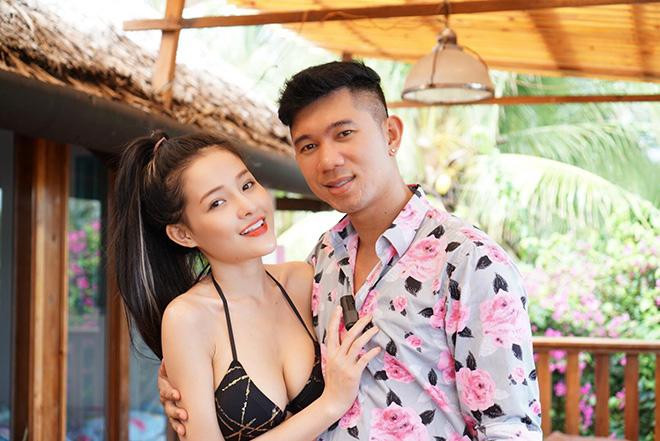 Ngân 98 'vỗ mặt' anti-fan vì bị mắng làm xấu hổ phụ nữ Việt Nam Ảnh 4