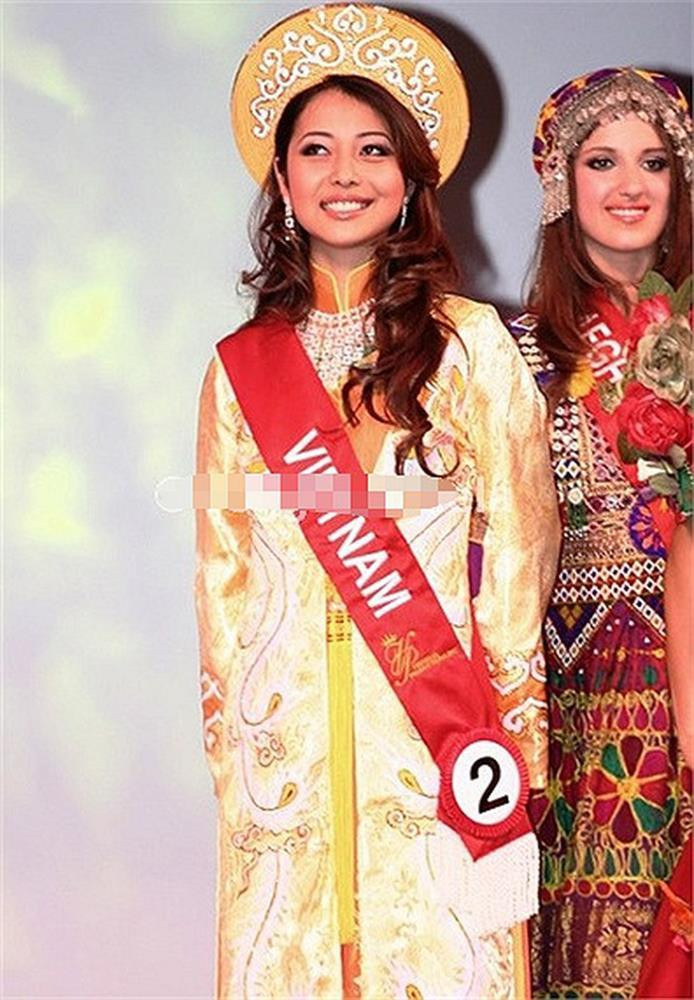 Nhan sắc nổi bật của nàng Hậu khiến ai nhìn cũng phải xuýt xoa trầm trồ.