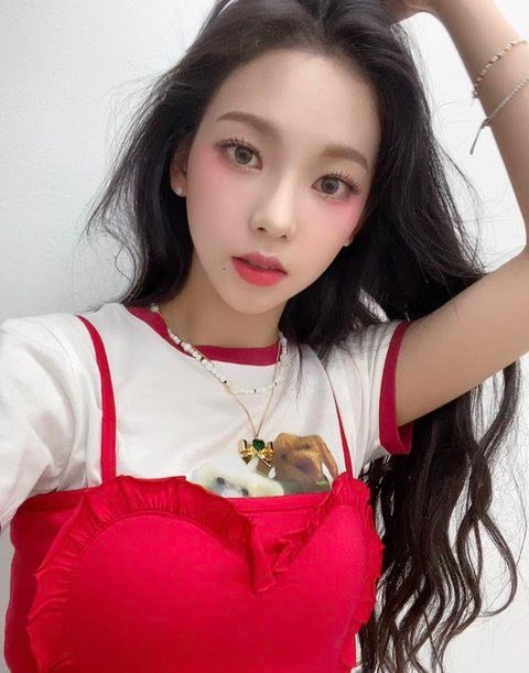 Nhan sắc vô thực của Karina (aespa) tiếp tục gây sốt cộng đồng mạng Ảnh 9