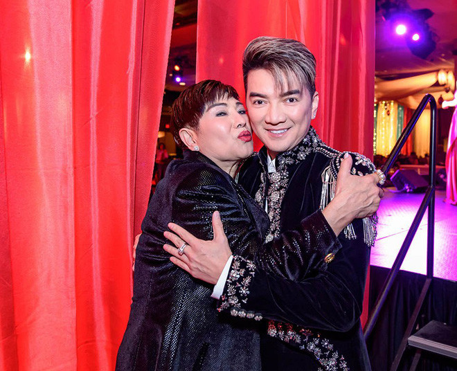 Đàm Vĩnh Hưng và bầu sô Liên Phạm.