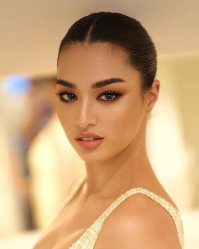 Mặc kệ bị chê thừa cân, Miss Universe Thái Lan khoe gương mặt đẹp ăn đứt 'team Châu Á' Ảnh 6