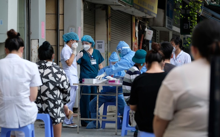 KHẨN: Hà Nội tìm người liên quan sau khi phát hiện 3 ca mắc Covid-19 tại nhà hàng Chèm quán Ảnh 2