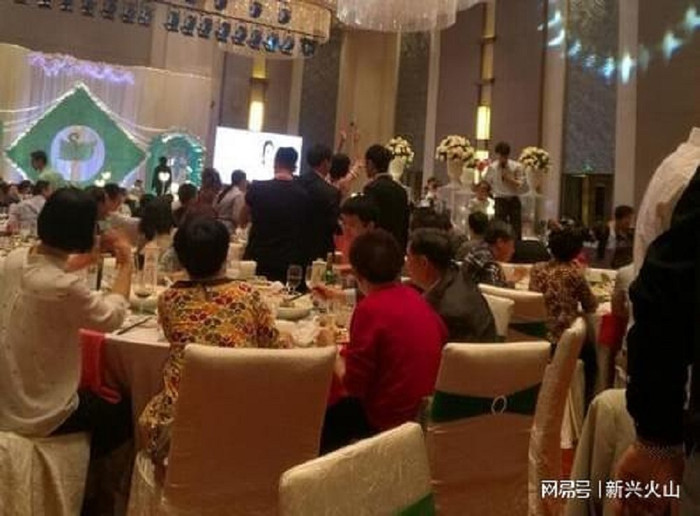 Đám cưới của anh Dương. 