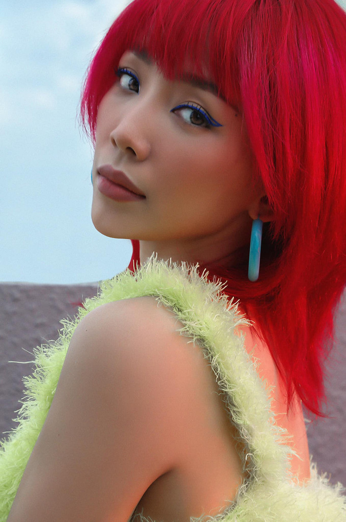 Cận cảnh nhan sắc 'lão hóa ngược' của Tóc Tiên, màu tóc siêu nổi bật giúp cô nàng ăn gian cả chục tuổi