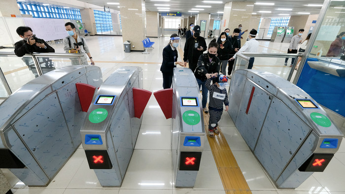 Sau những ngày đông đúc, 'check in mệt nghỉ', đường sắt Cát Linh – Hà Đông đã khoác lên diện mạo mới Ảnh 6