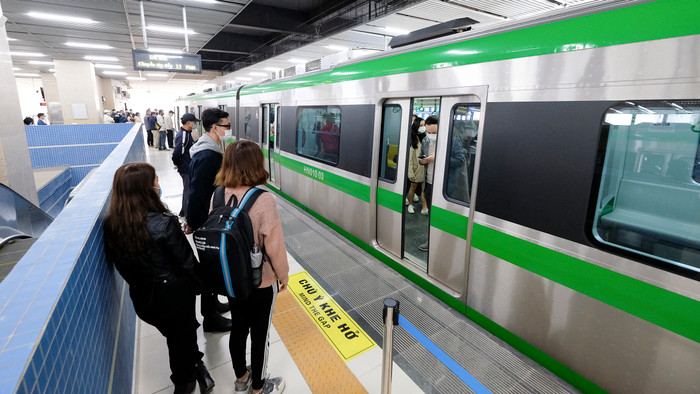 Nhiều người vẫn tranh thủ đến trải nghiệm.