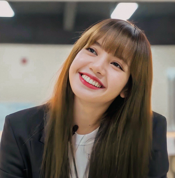 Lisa (Blackpink) nhận kết quả mỹ mãn sau '5 lần 7 lượt' thổ lộ tình cảm với hình mẫu lý tưởng Gong Yoo Ảnh 13