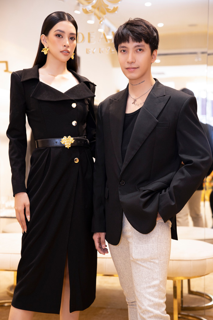 Tiểu Vy đẹp thanh lịch, cô là nàng thơ của giám đốc sáng tạo Kye Nguyễn. 