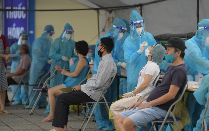 KHẨN: Hà Nội tìm người đến hàng loạt địa điểm, quán ăn, xe buýt, chợ, trường học... liên quan Covid-19 Ảnh 2