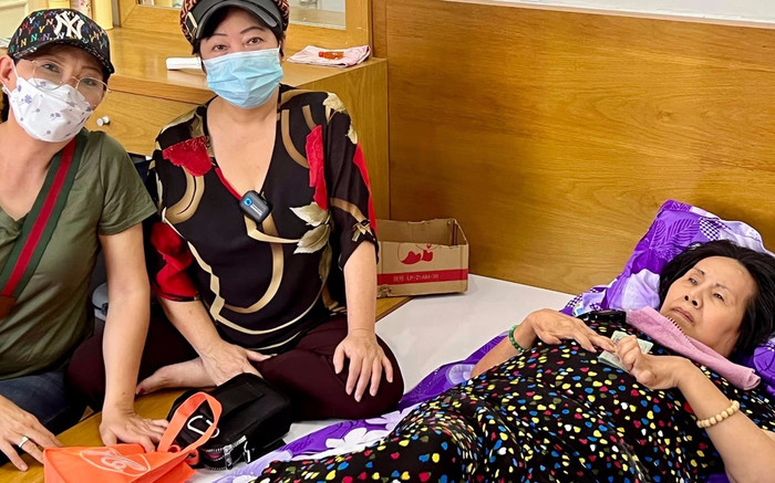 Đồng nghiệp tiết lộ tình trạng hiện tại của NS Hoàng Lan: 'Chị khóc rất nhiều, tay chân co quắp' Ảnh 2