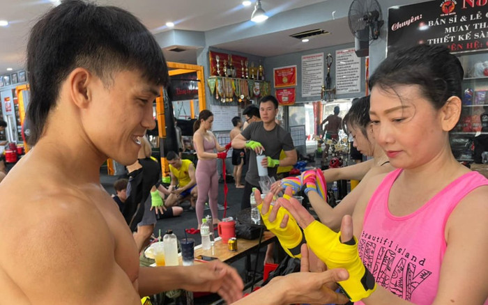 NSƯT Mỹ Uyên quyết tâm chinh phục 'anh ấy' bằng boxing, chuyện thật hay đùa? Ảnh 2