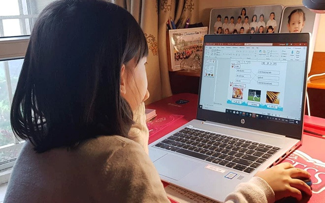 Không nghe thấy học trò phát biểu trong lớp học online, cô giáo liền viết một câu cực dễ thương Ảnh 2