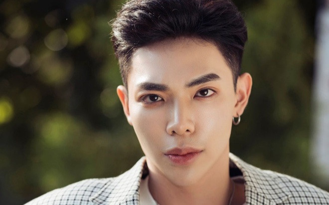 Erik xin lỗi vì dùng tiền cứu trợ miền Trung sai mục đích Ảnh 2