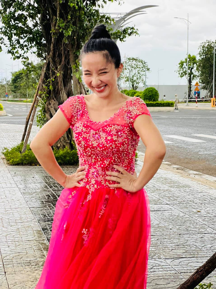 Dân tình thích thú trước bộ ảnh 'dìm hàng' của Lê Dương Bảo Lâm.