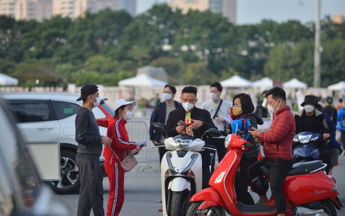 Phe vé trận Việt Nam vs Nhật Bản bán cắt lỗ vẫn không có khách mua Ảnh 2