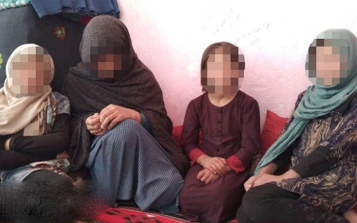 Afghanistan: Taliban thống trị, dân đứt ruột bán con lấy tiền sinh sống Ảnh 2