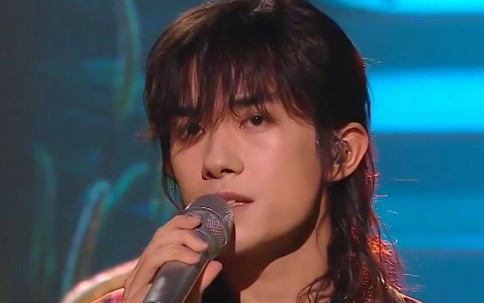 Điển trai như Dịch Dương Thiên Tỉ và Lý Vinh Hạo cũng bị chê là 'cái bang' trên sân khấu vì lý do này Ảnh 2