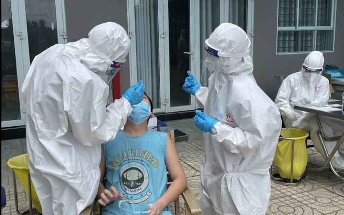 Ngày 13/11: Cả nước ghi nhận 8.497 ca nhiễm mới, TP.HCM và một số tỉnh miền Tây giảm nhiều so với hôm qua Ảnh 2