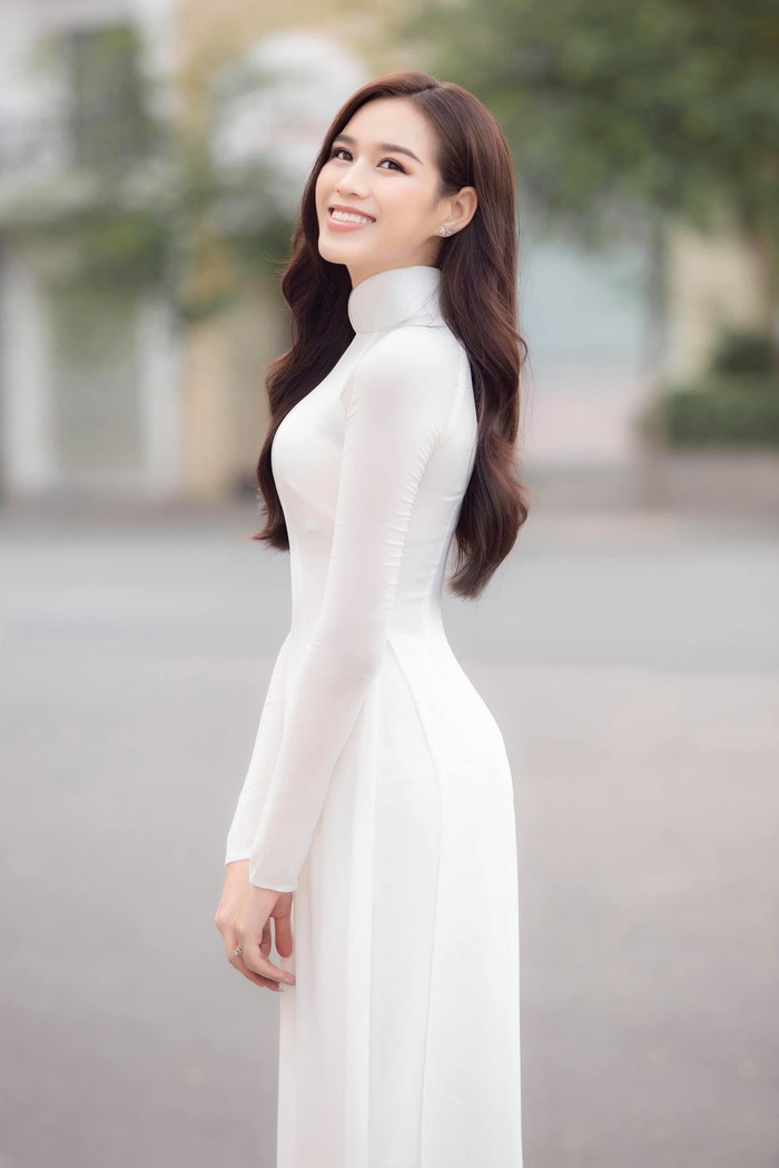 Đỗ Thị Hà - Lương Thùy Linh - Tiểu Vy ghi điểm với tà áo dài trắng khi chào sân Miss World Ảnh 4