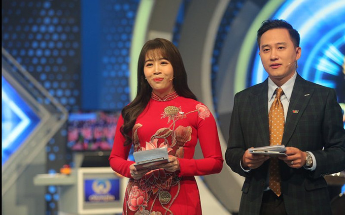 MC Diệp Chi biểu cảm bị 'hớ' ngay trên sóng trực tiếp chung kết 'Đường lên đỉnh Olympia' Ảnh 2