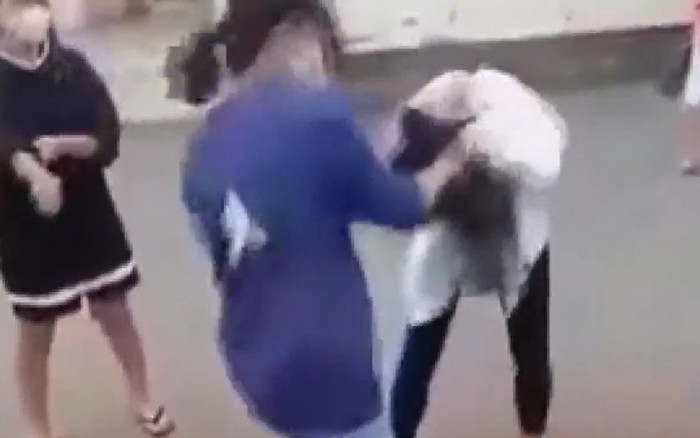 Xác minh clip 2 nữ sinh bị nhóm thiếu niên đánh đập dã man trước sự chứng kiến của nhiều người Ảnh 2