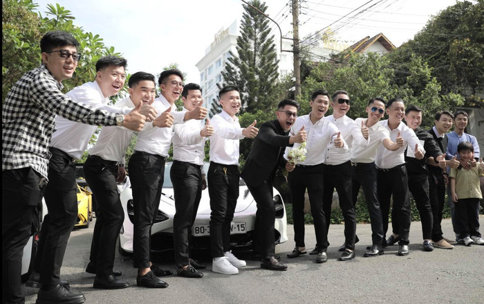 Trọn khung cảnh lễ đính hôn toàn siêu xe của thiếu gia Tống Đông Khuê và dàn phụ rể cực 'chất lượng' Ảnh 2