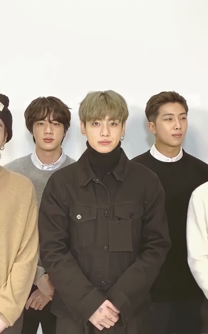 Chỉ cần đổi kiểu tóc, Jungkook (BTS) lại khiến dân tình 'xỉu up xỉu down' Ảnh 6