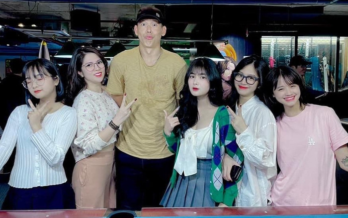 7 trận nhận 12 bàn thua, thủ môn Tấn Trường có khiến ông Park lo lắng ở AFF Cup 2020? Ảnh 2