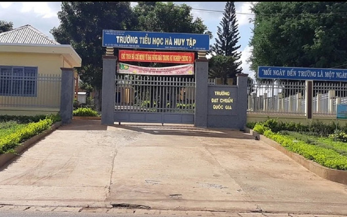 Cách chức hiệu trưởng 'giam' học bạ học trò nghèo vì không đóng tiền quỹ Ảnh 2