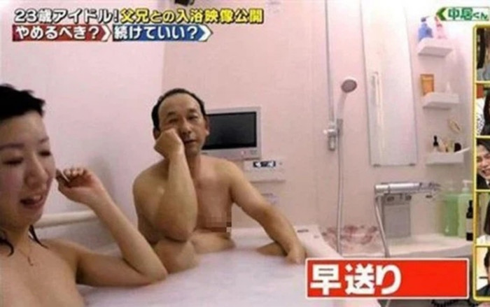 Cô gái 23 tuổi vẫn tắm chung với bố và anh trai: Những điều cần đặc biệt lưu ý khi con dậy thì Ảnh 2