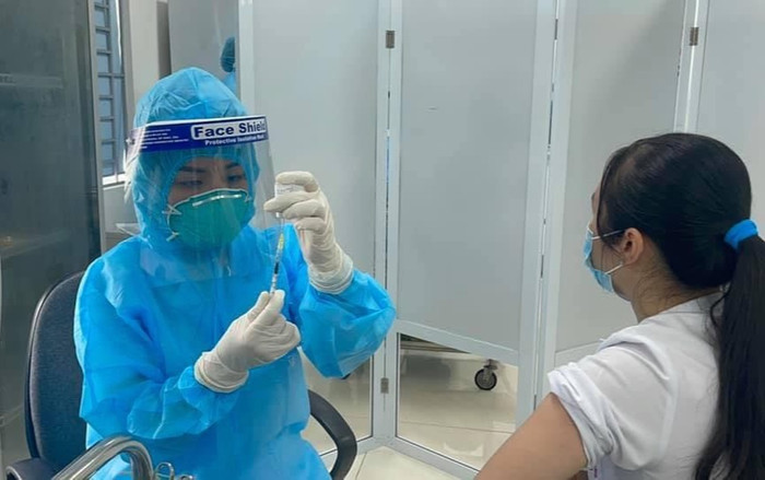 Cả nước đã tiêm trên 102 triệu liều vaccine phòng Covid-19, 50% dân số đủ 18 tuổi đã tiêm 2 mũi Ảnh 2