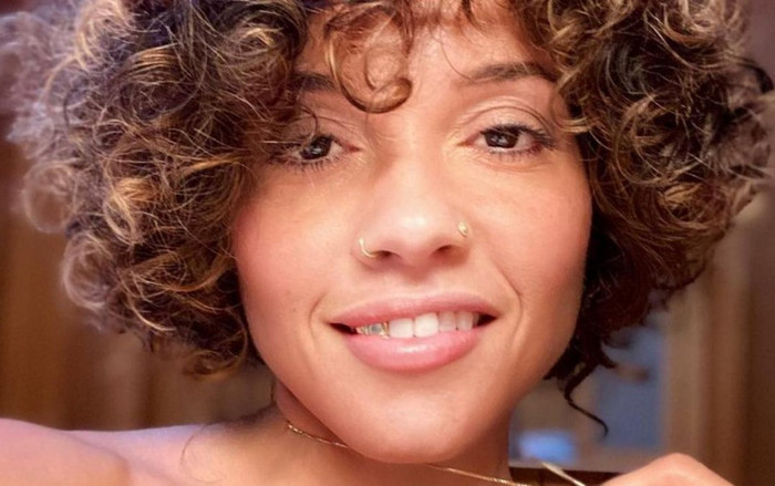 Nữ ca sĩ tiểu vào mặt khán giả lên tiếng hậu gây phẫn nộ: 'Tôi không hề cố ý' Ảnh 2