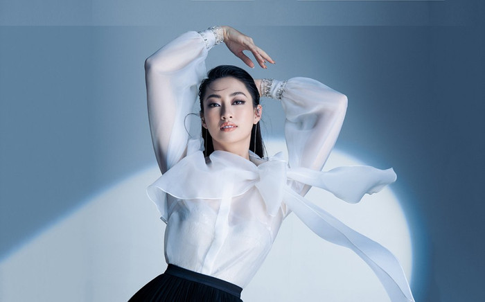 Lương Thùy Linh lên đồ công sở mà đẹp như mơ, đúng chuẩn thần thái 'tổng tài' Ảnh 2