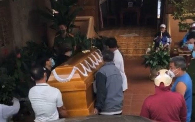 Vụ khiêng quan tài đến tận nhà con nợ: Số tiền nợ trên giấy tờ khoảng hơn 20 tỷ, thực tế có thể lớn hơn Ảnh 2