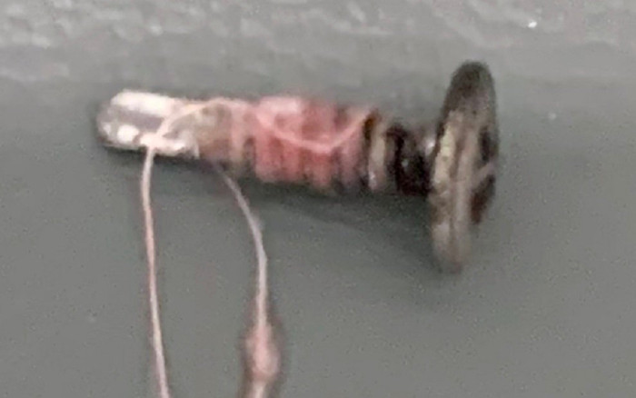 Bé trai hơn 2 tuổi tử vong vì nuốt phải đinh vít nhặt được trong lớp học Ảnh 2