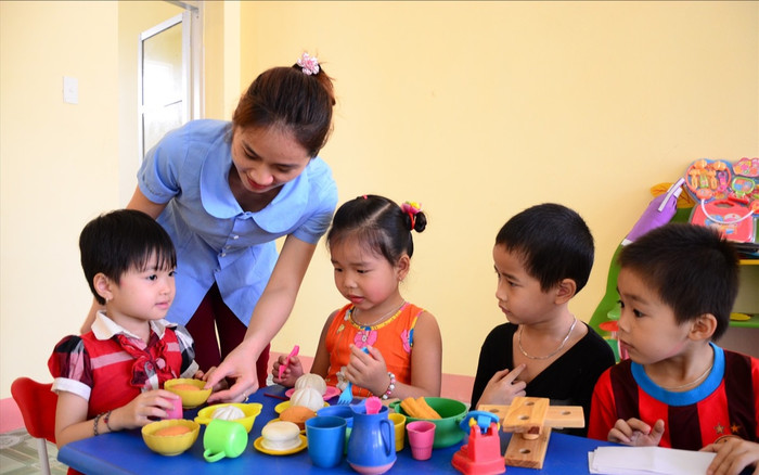 Giáo viên mầm non trước thềm 20/11: Không quà không hoa, vẫn miệt mài livestream bán hàng Ảnh 2