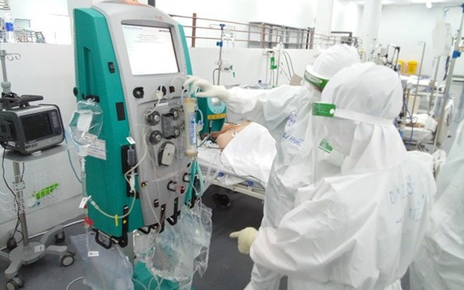 Sáng 19/11: Gần 4.500 bệnh nhân COVID-19 nặng đang điều trị Ảnh 2