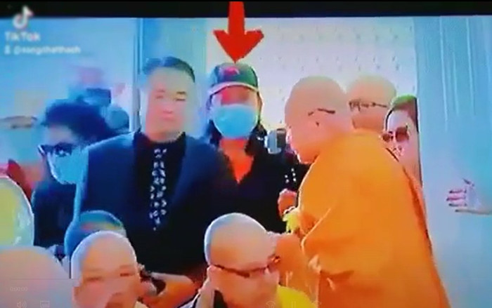 Rộ tin NSƯT Hoài Linh âm thầm đến dự lễ cúng 49 ngày của cố ca sĩ Phi Nhung, thực hư thế nào? Ảnh 2