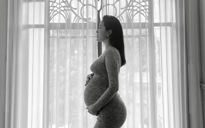 Bảo Thy lần đầu công khai hình ảnh bụng bầu vượt mặt, sắc vóc khiến ai cũng trầm trồ Ảnh 2