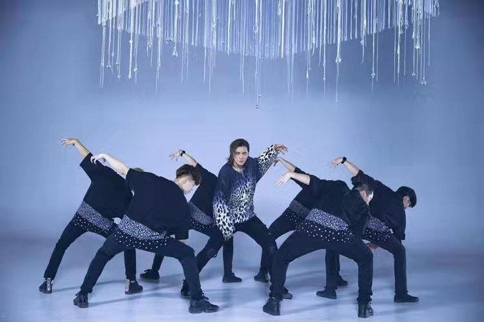 'Tra nam' La Chí Tường comeback bằng single mới, cư dân mạng phản ứng cực mạnh Ảnh 6