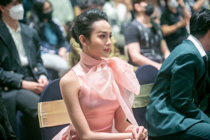 Lương Mỹ Kỳ xinh đẹp, sang chảnh.