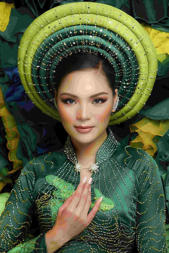 Trước giờ G chung kết Miss Earth 2021: Vân Anh khoe vẻ đẹp sắc sảo với Trang phục dân tộc cầu kỳ Ảnh 5