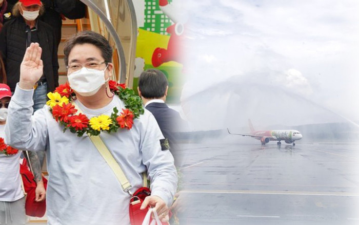 Du khách có 'hộ chiếu vacxin' đến Phú Quốc, được phun cả vòi rồng chào đón trịnh trọng Ảnh 2