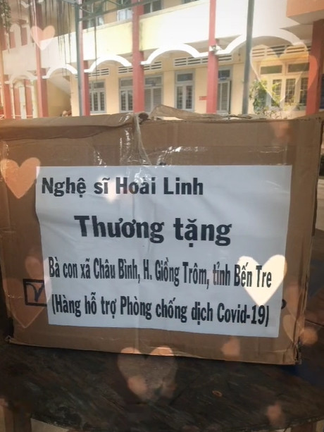 Xúc động hình ảnh nghệ sĩ Hoài Linh âm thầm hỗ trợ miền Tây chống dịch sau thời gian dài ở ẩn Ảnh 1