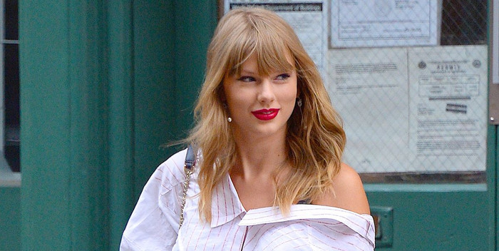 Điểm lại loạt giải thưởng AMAs 2021: BTS ôm giải 3 hạng mục, Taylor Swift cực thành công với evermore Ảnh 9