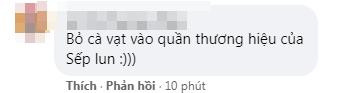 Nhưng với những Sky đã theo dõi Sơn Tùng từ lâu, ai cũng biết việc bỏ cravat vào quần là phong cách của nam ca sĩ.