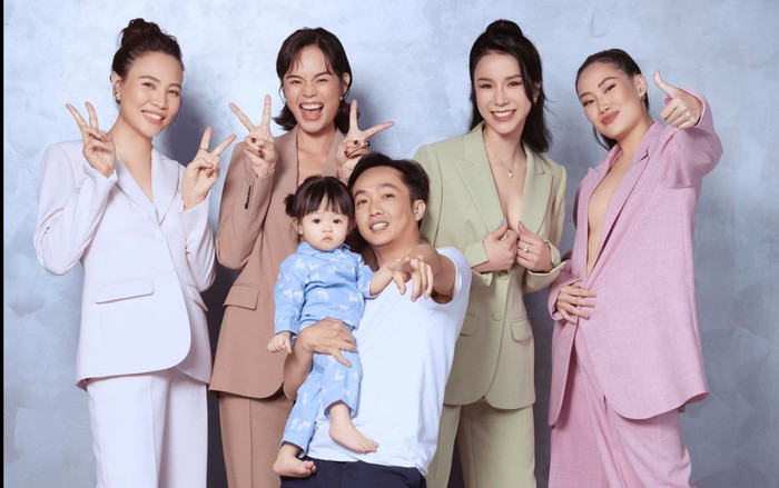 Đàm Thu Trang chia sẻ bộ ảnh 'hội chị em' nhưng sự xuất hiện của Cường Đô La mới 'chiếm spotlight' Ảnh 2