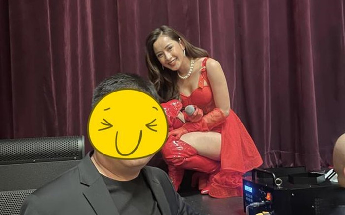 Chi Pu có đêm diễn đầu tiên sau khi sang Mỹ du học, vị trí trên poster to đùng át cả 'đàn anh đàn chị' Ảnh 2