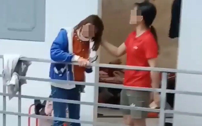 Đánh ghen ồn ào tại phòng trọ: Vợ nổi cơn thịnh nộ, vung tay tát cả chồng cùng nhân tình 'cháy má' Ảnh 2